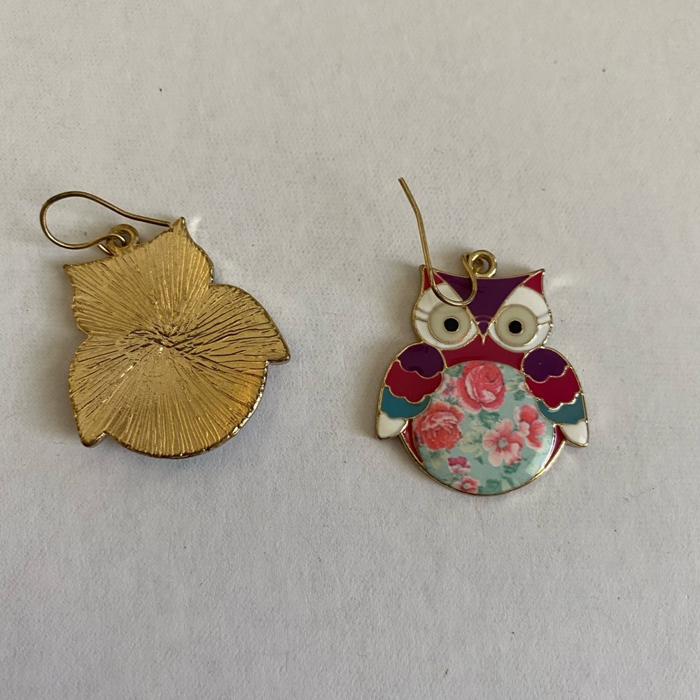 earring - Picture 2 of 2